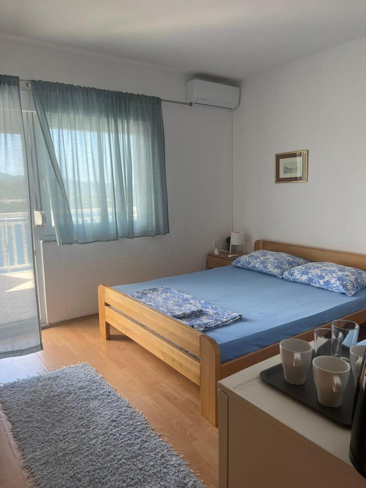 Apartment And Rooms Barbaric Неум Екстер'єр фото