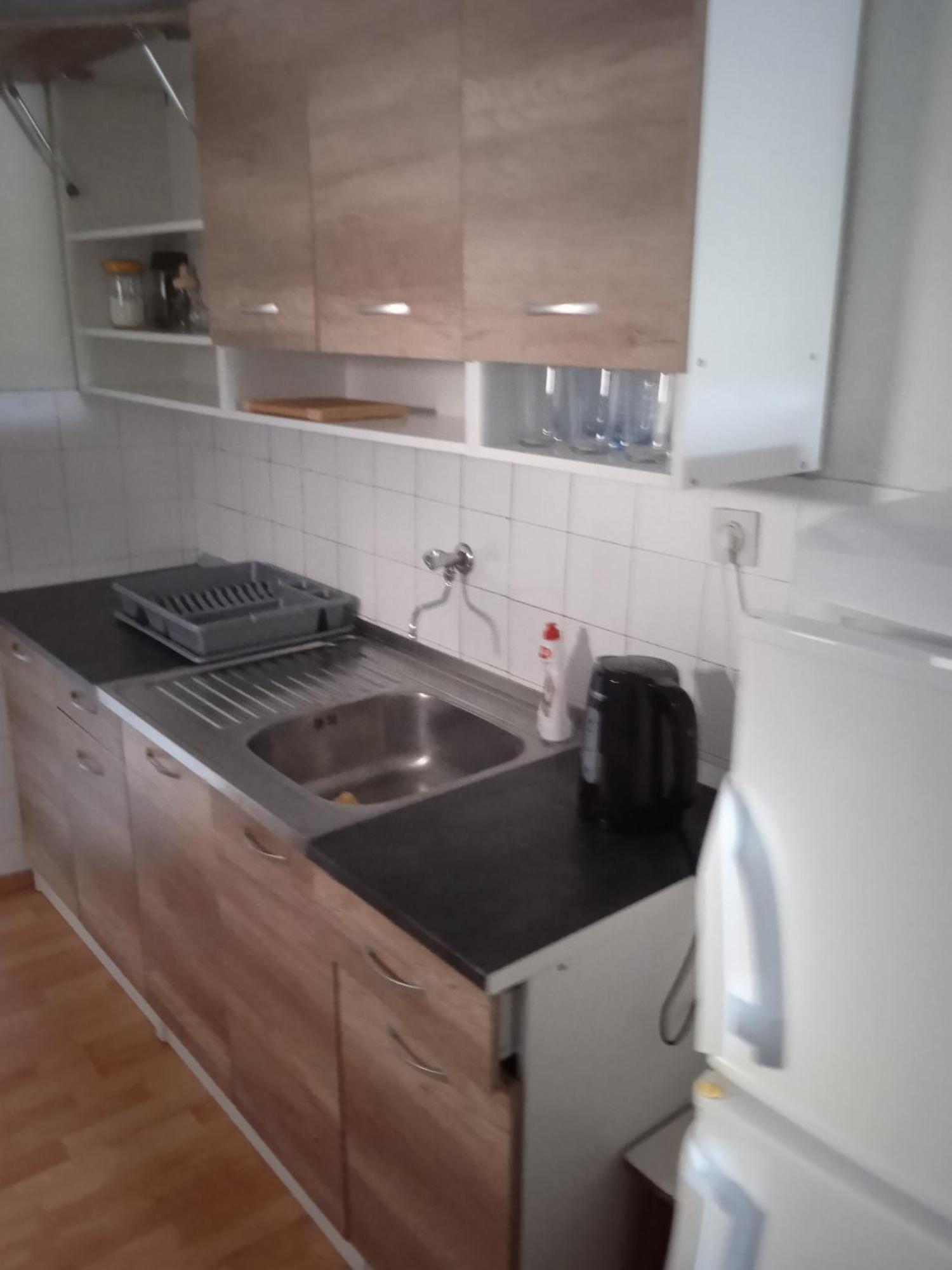 Apartment And Rooms Barbaric Неум Екстер'єр фото