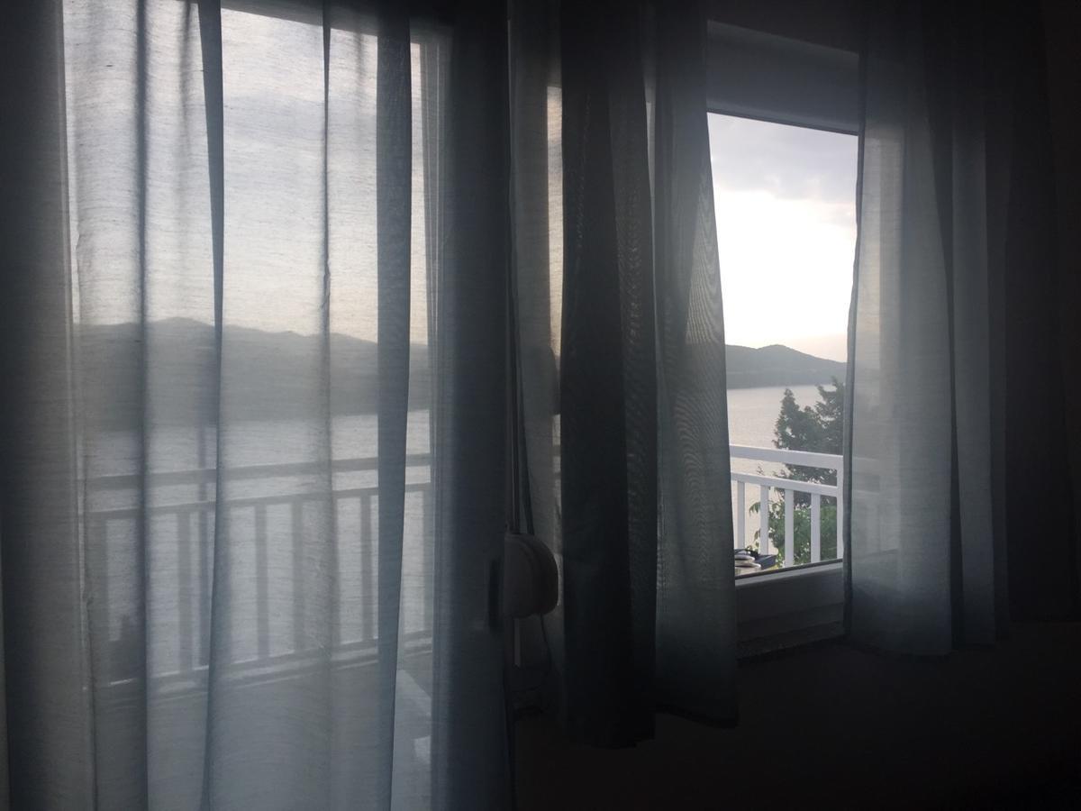 Apartment And Rooms Barbaric Неум Екстер'єр фото