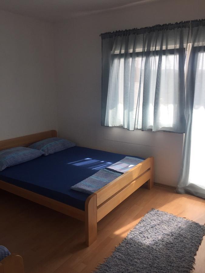 Apartment And Rooms Barbaric Неум Екстер'єр фото