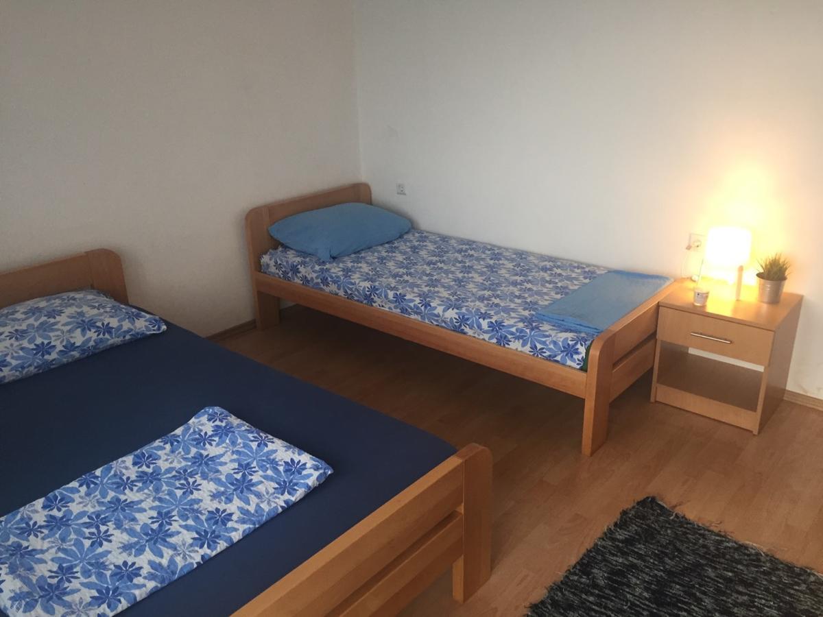Apartment And Rooms Barbaric Неум Екстер'єр фото