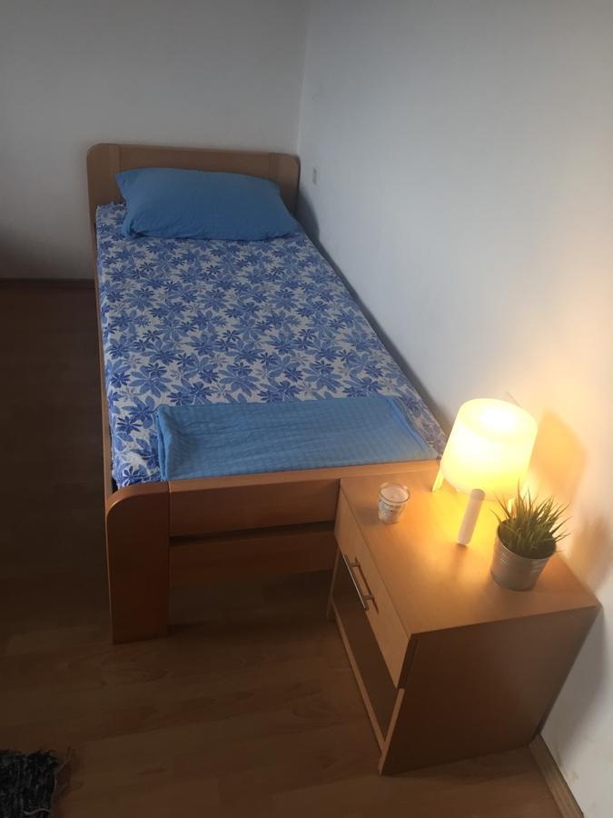 Apartment And Rooms Barbaric Неум Екстер'єр фото