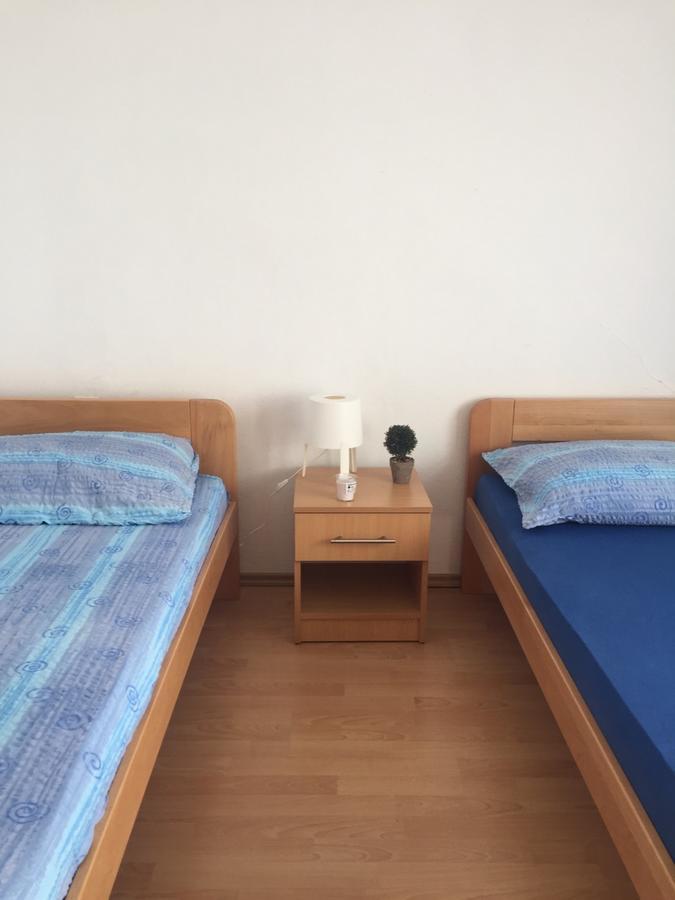 Apartment And Rooms Barbaric Неум Екстер'єр фото