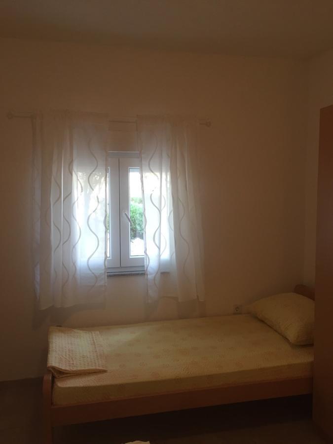 Apartment And Rooms Barbaric Неум Екстер'єр фото
