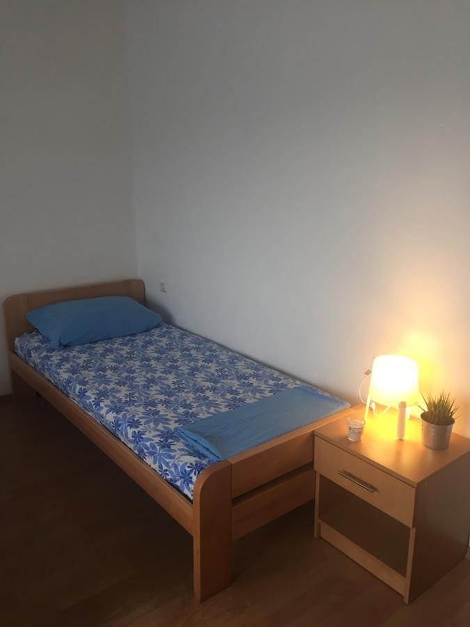 Apartment And Rooms Barbaric Неум Екстер'єр фото