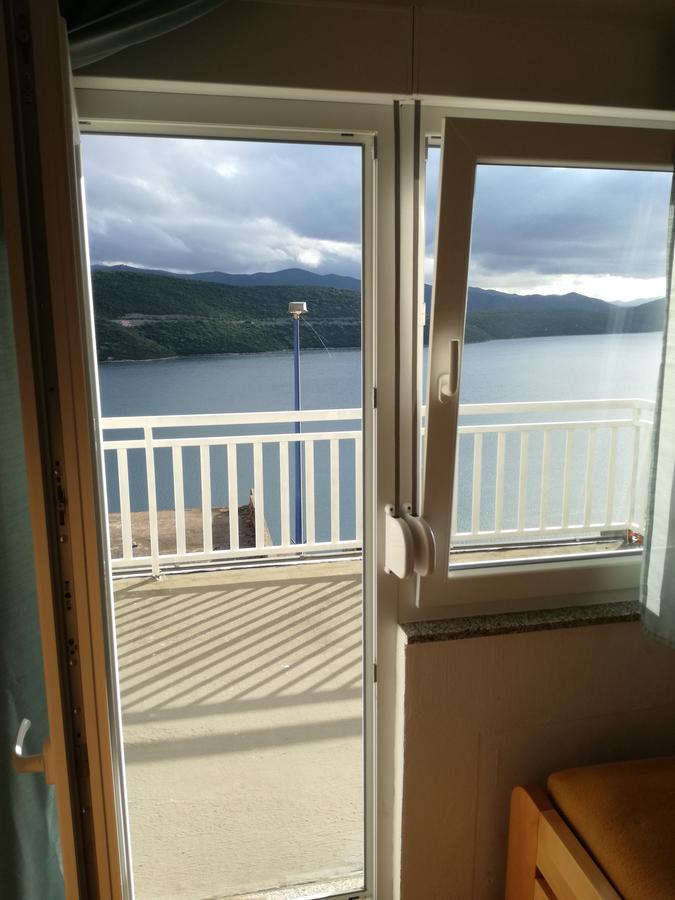 Apartment And Rooms Barbaric Неум Екстер'єр фото