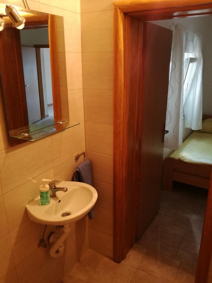 Apartment And Rooms Barbaric Неум Екстер'єр фото