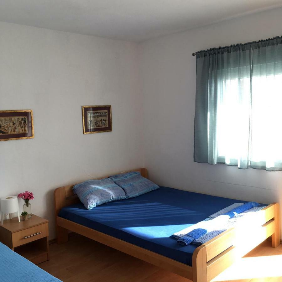 Apartment And Rooms Barbaric Неум Екстер'єр фото
